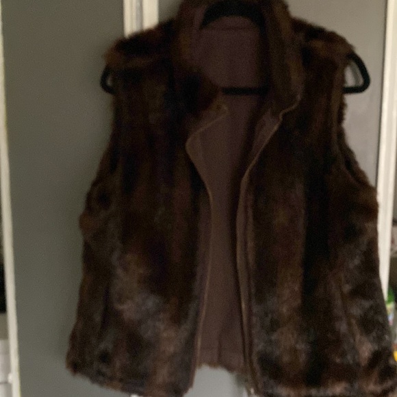 Vest - Picture 2 of 2